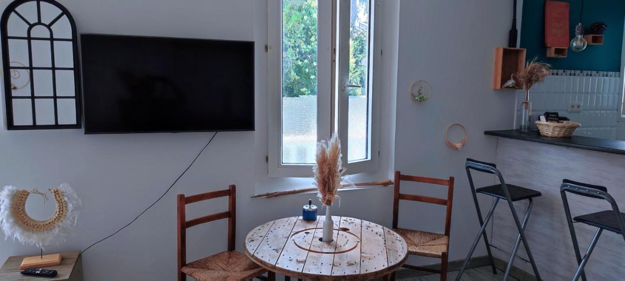 L'Appartement 7 - Centre Ville-Parking-Tv-Wifi タルブ エクステリア 写真